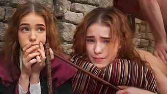 L'Orgasme Intense D'Hermione Granger Avec Martin Spell Dans Cette Scène Sans Boîte