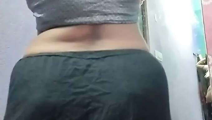 Indian Teen In Saree Gets Anal Pleasure