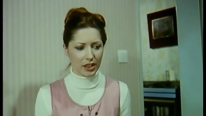 Retro Niemiecki Film Porno Przedstawia Napaloną Grupę.