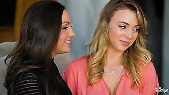 Abigail Mac Och Zoey Taylor Ägnar Sig Åt Ett Intimt Möte.