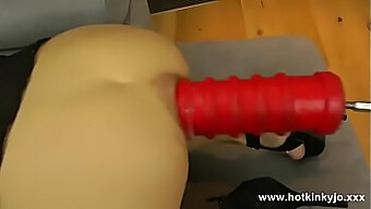 Experimente O Prazer Máximo Com Um Enorme Dildo Anal Em Hd