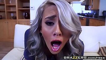 Adolescenta Pornostar Janice Griffith Face Un Footjob În Realitate Video