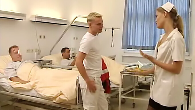 Vintage Porno: Et Klassisk Møde I Klinikken