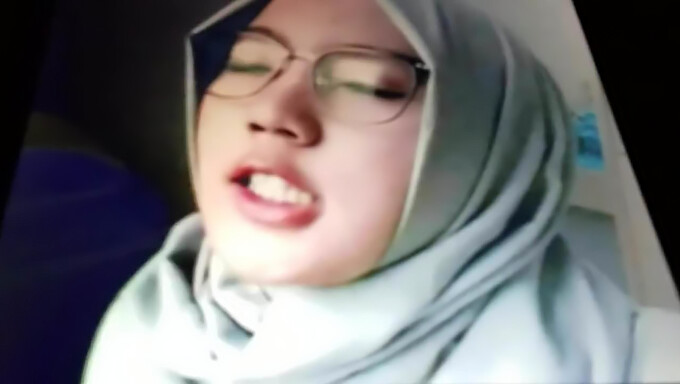 A Man Masturbates To A Muslim Woman In This Explicit Video