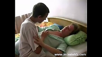 Mature And Young Lovers Engage In Passionate Oral And Pussyfucking